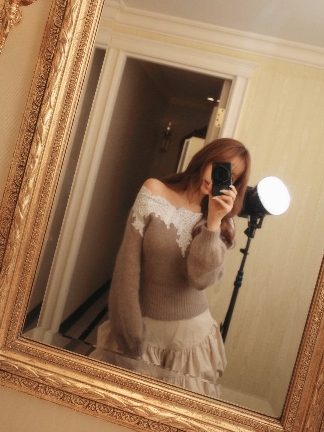 ยูอะ มิคามิ ลุค MISTREASS Winter Collection โค้ทขนฟู ถุงน่องลูกไม้ ในห้องโรงแรม (รูปที่ 12)