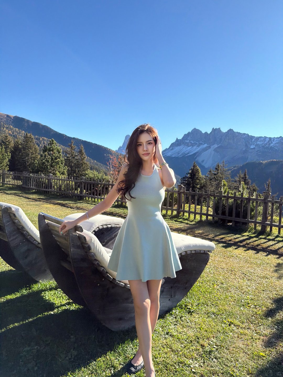 โซแบม xobamm "☀️" เดรสสั้นคล้องคอสีฟ้าพาสเทล รับแดดภูเขาที่ Forestis Dolomites (รูปที่ 4)